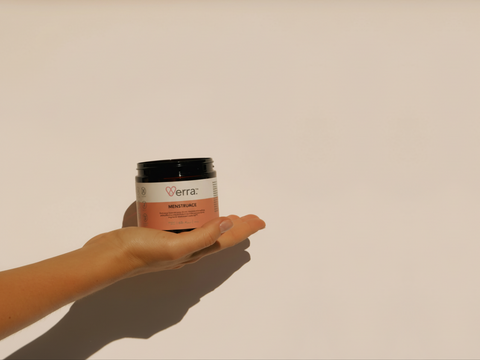 Proč menstruace bolí? Příčiny, rozdíly a možnosti úlevy